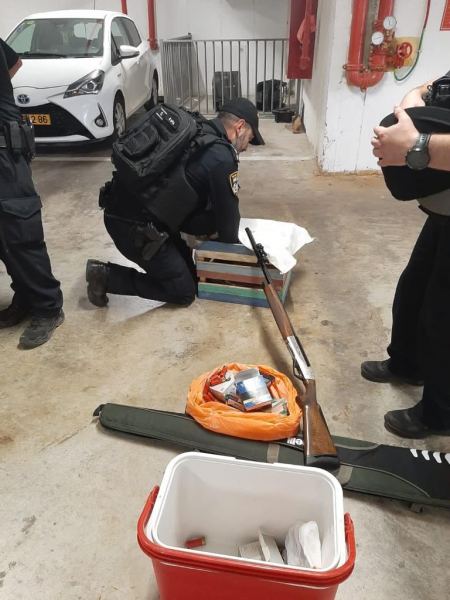 شرطة إسرائيل ضبطت أمس بندقية صيد وطائران حجل في قرية يركا